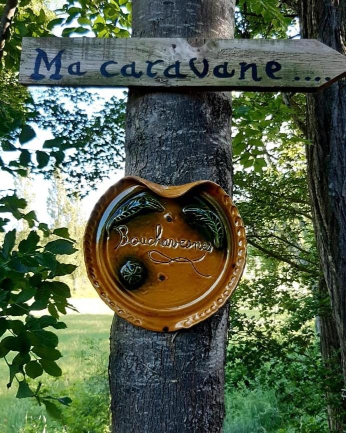 Ma Caravane Dans Les Collines Villeneuve-la-Comptal Экстерьер фото