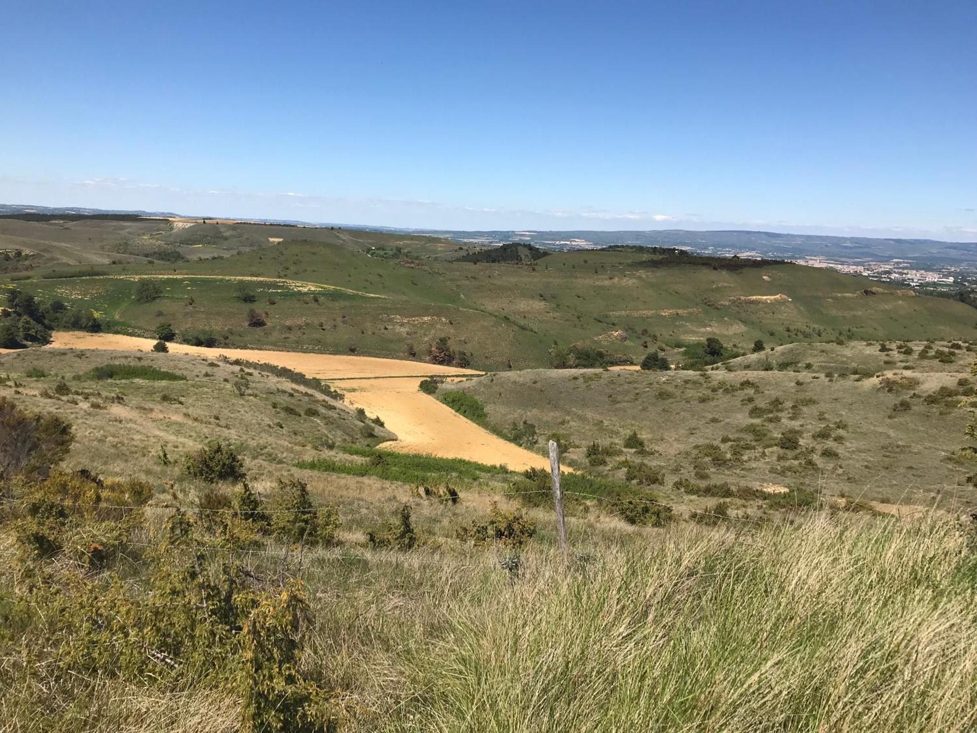 Ma Caravane Dans Les Collines Villeneuve-la-Comptal Экстерьер фото